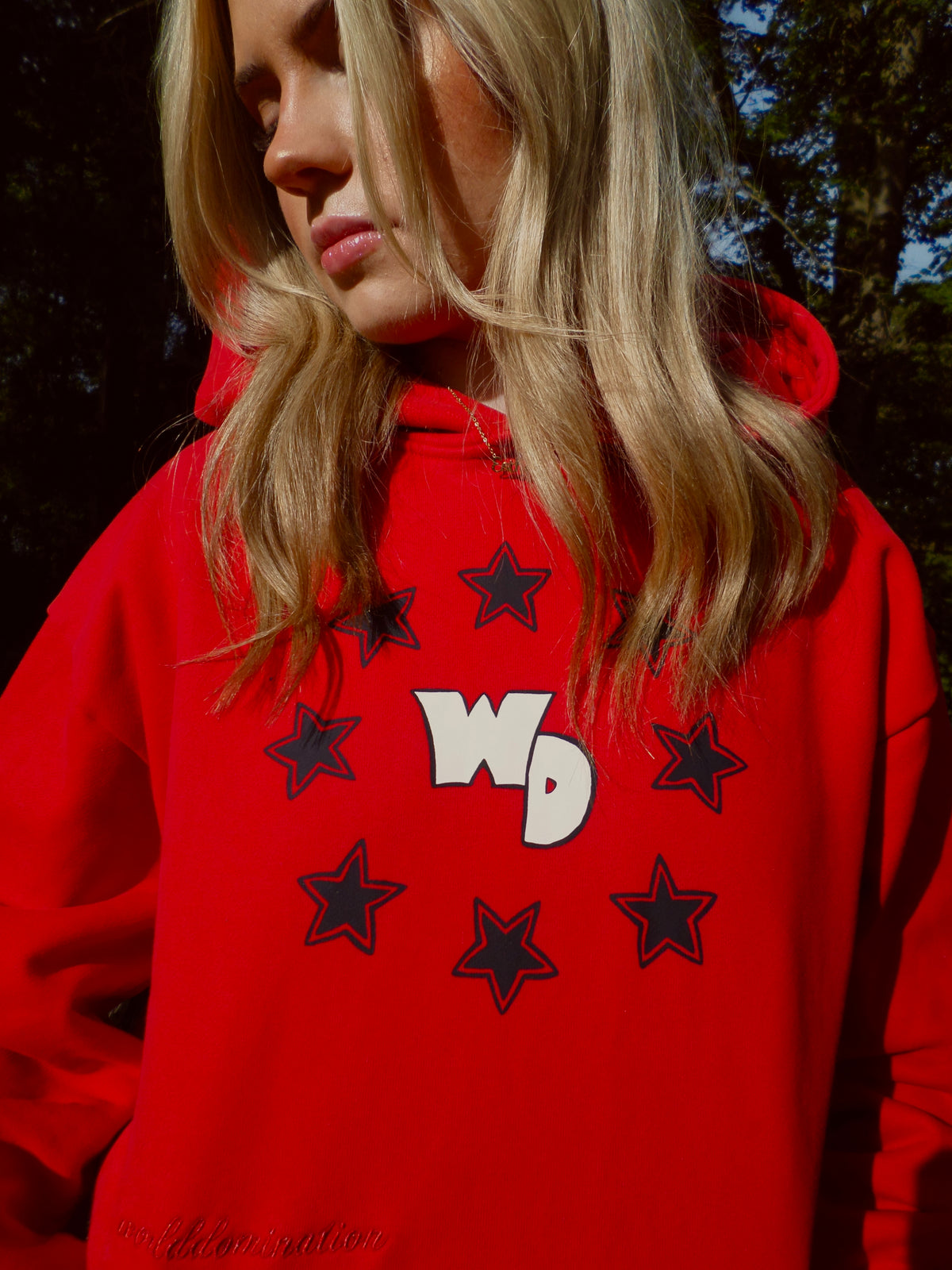 wrldstr! hoodie red.