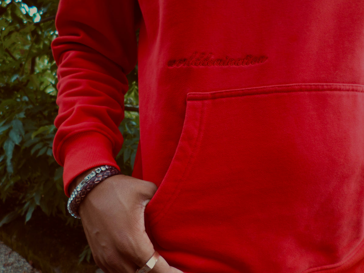wrldstr! hoodie red.